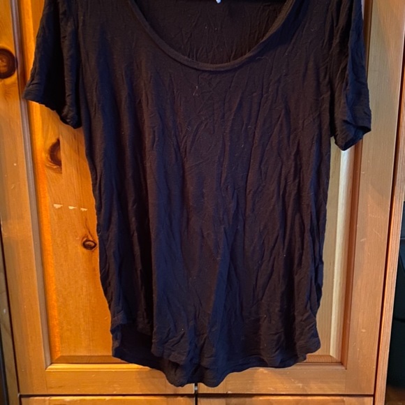 Plain soft black garage shirt - Picture 2 of 2
